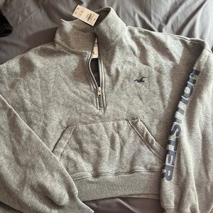 Hollister Cropped Crew-neck Size M